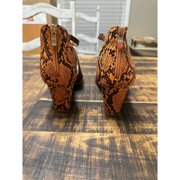 Classique  lenita 9-1/2 sandals / heels new - Picture 5 of 7